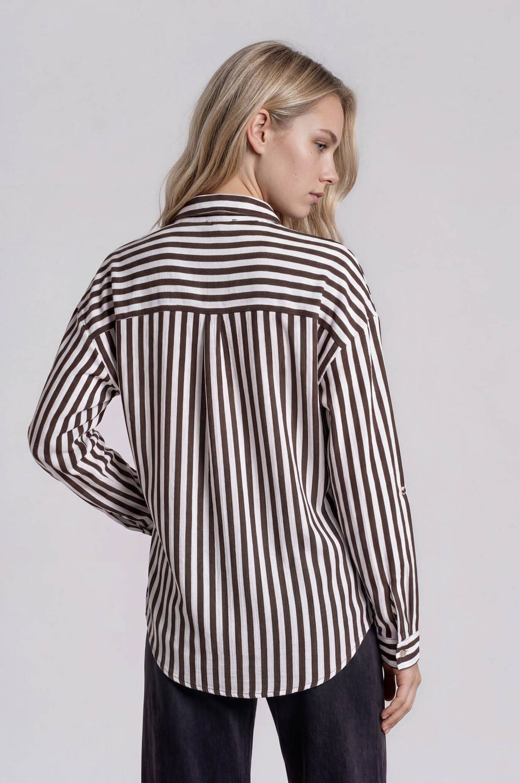VERTICAL STRIPE COLLARED BUTTON DOWN SHIRT: TAUPE