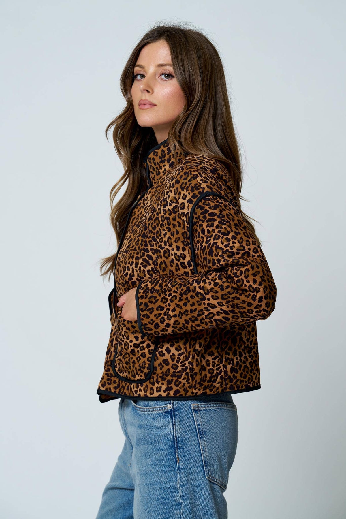 LEOPARD PRINT SNAP BUTTON JACKET: BROWN MULTI