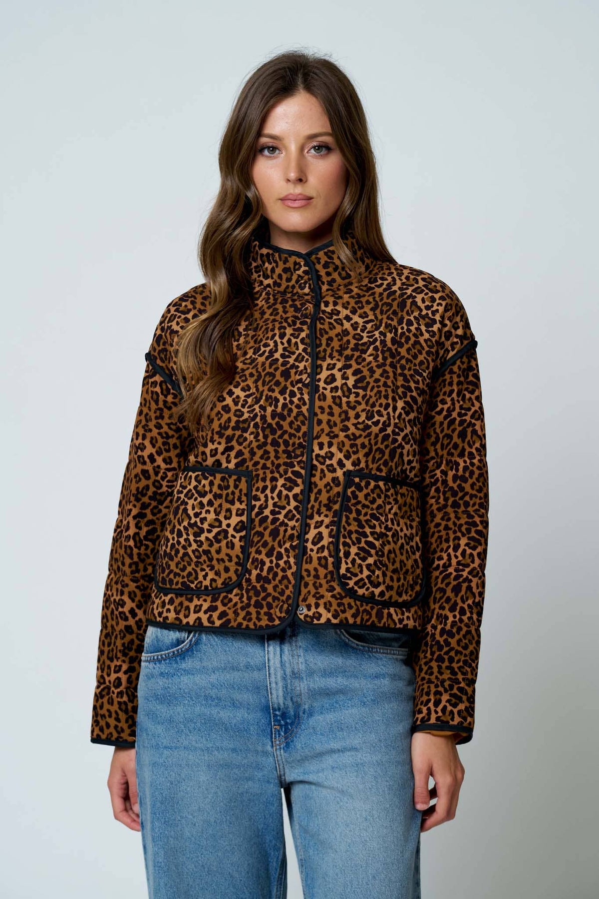 LEOPARD PRINT SNAP BUTTON JACKET: BROWN MULTI