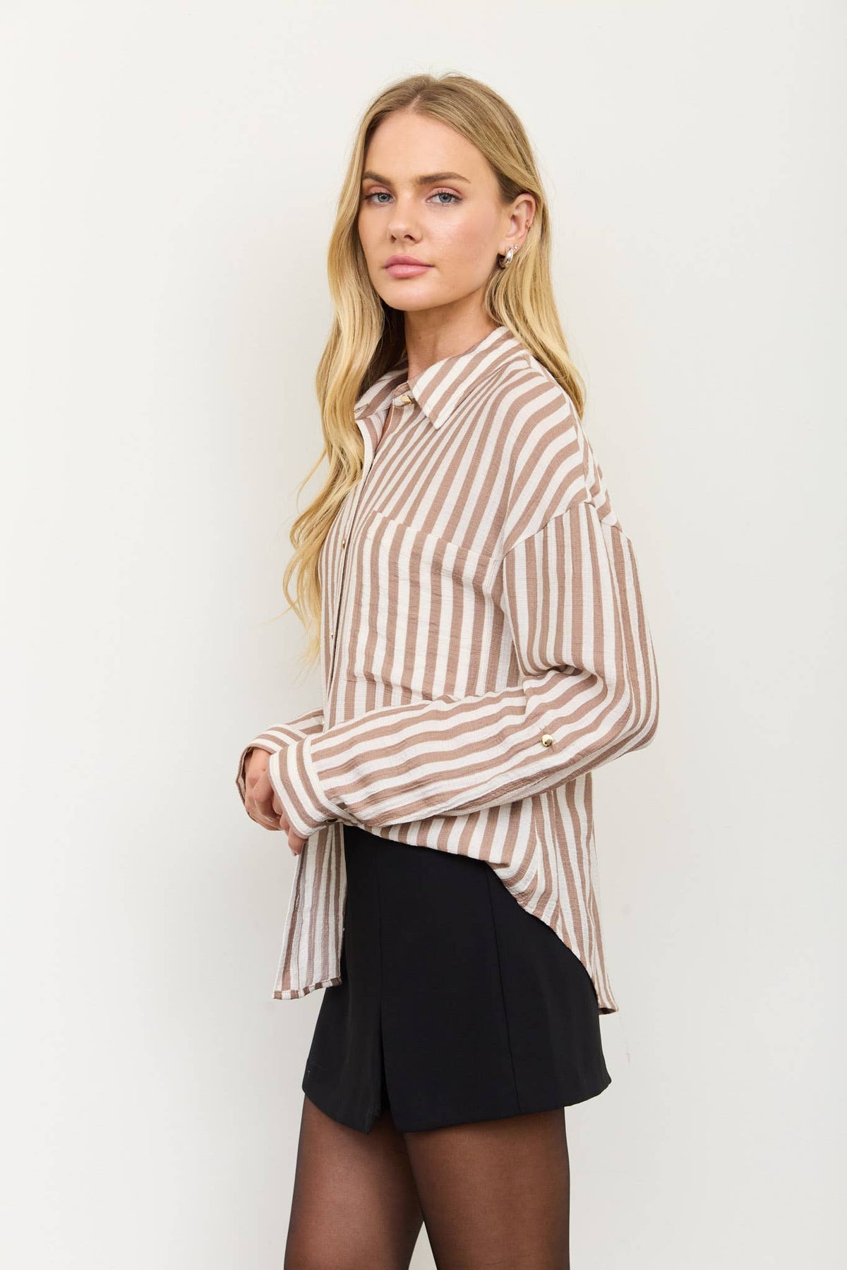 VERTICAL STRIPE COLLARED BUTTON DOWN SHIRT: TAUPE