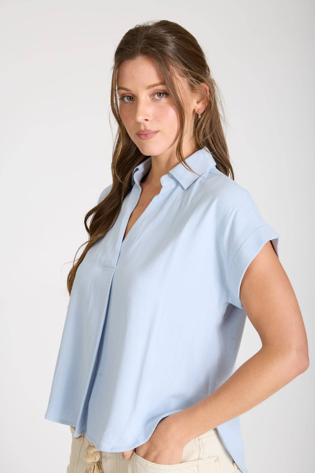 COLLARED SPLIT NECK CUFF SLEEVE U HEM LINEN TOP: BLUE
