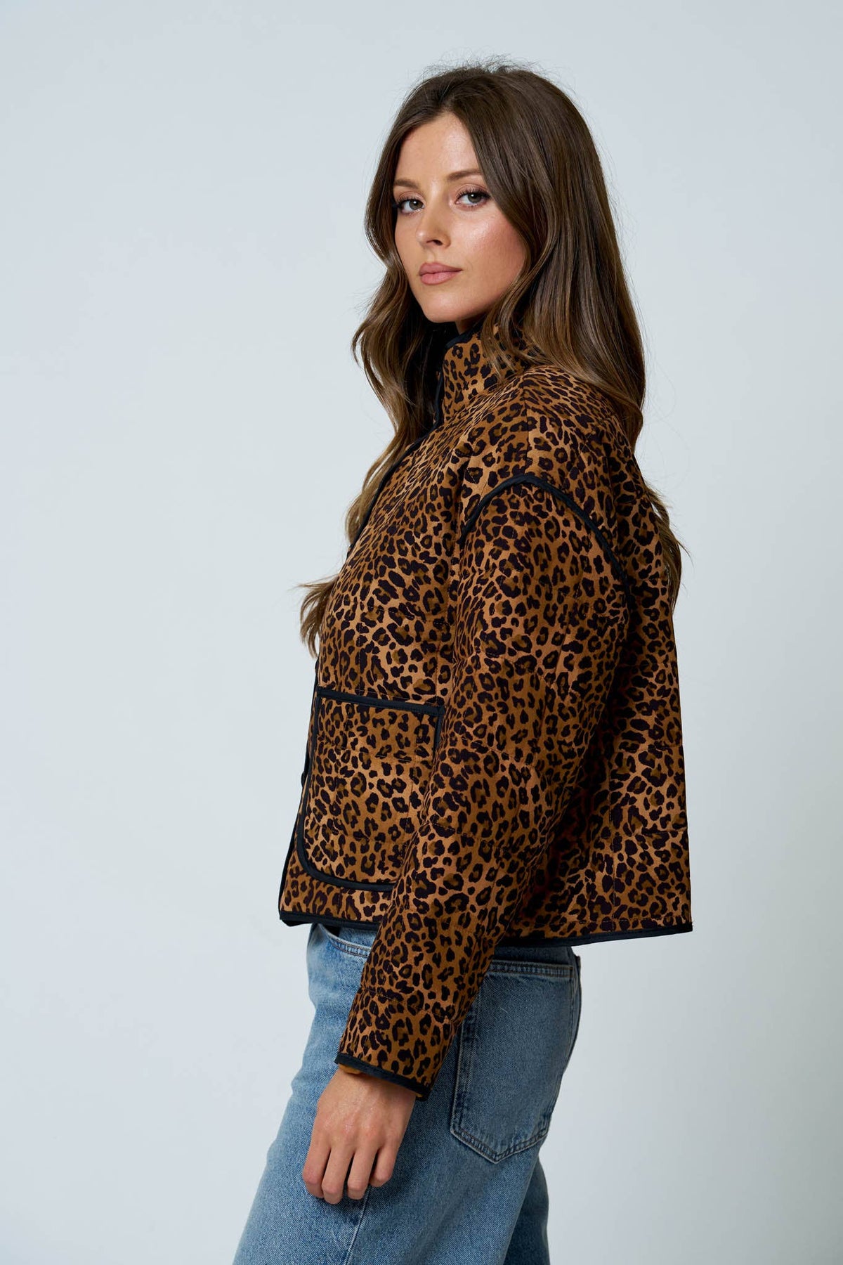 LEOPARD PRINT SNAP BUTTON JACKET: BROWN MULTI