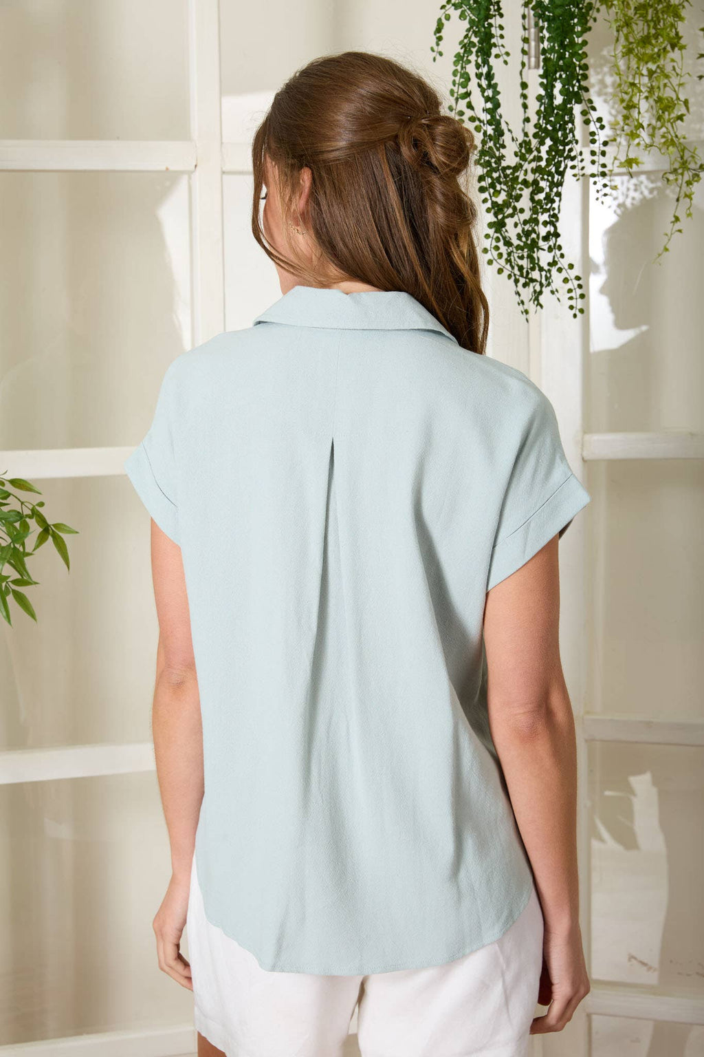 COLLARED SPLIT NECK CUFF SLEEVE U HEM LINEN TOP: BLUE