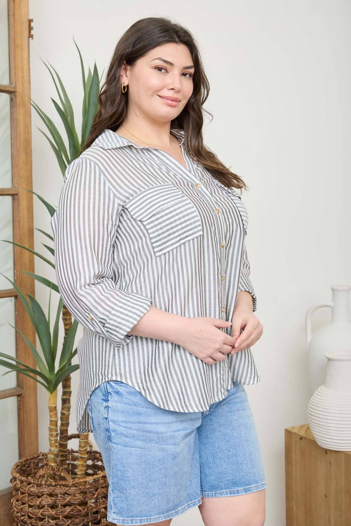 PLUS STRIPE COLLARED BUTTON DOWN LIGHTWEIGHT SHIRT : BLACK
